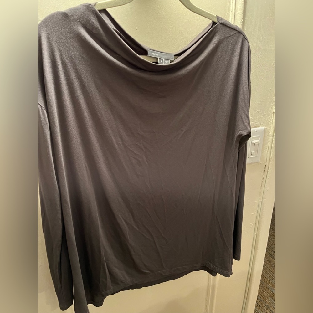 Vince t-shirt soft neck line